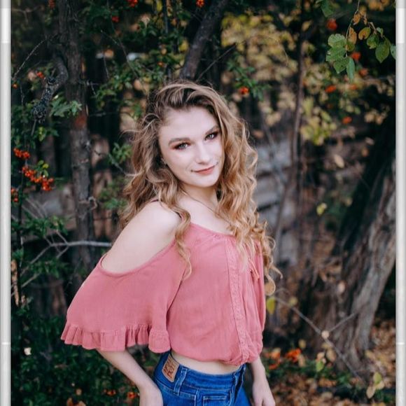 Meet your Posher, Ashley - Picture 1 of 1